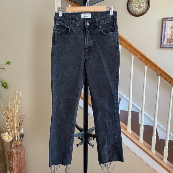 Reformation Women's High Rise Straight Leg Raw Hem Jeans Black Wash Size 27 - Picture 1 of 13